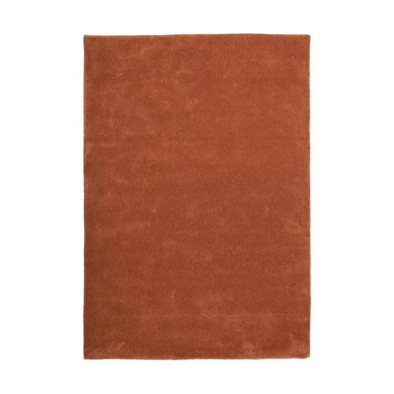 Stille getufteter Teppich Red brown, 140x200 cm by Ferm Living – product photo