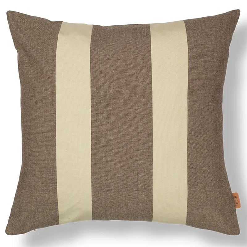 Strand Zierkissen Carob Brown/Parchment von Ferm Living – Produktfoto
