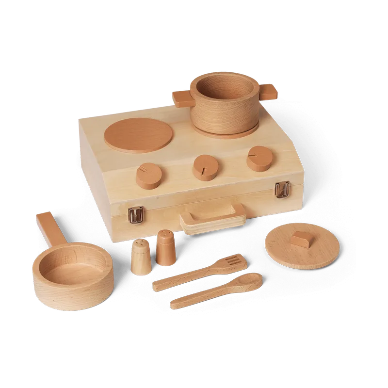 Toro Suitcase Kitchen Kochset für Kinder Natural från Ferm Living – produktbild