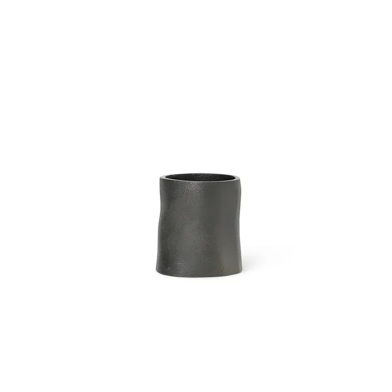 Yama Cup - Blackened Aluminium von Ferm Living – Produktfoto