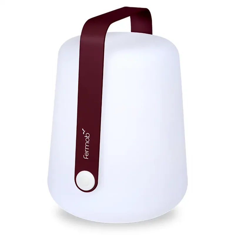 Balad Lampe H25 Schwarz Kirsche von Fermob – Produktfoto
