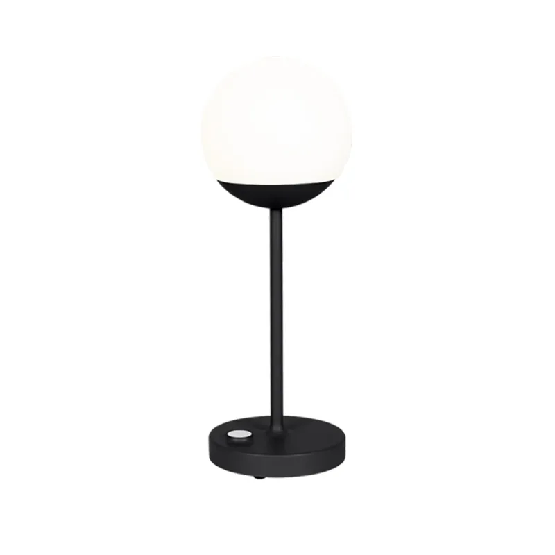Mooon! Max Lampe Anthrazit von Fermob – Produktfoto