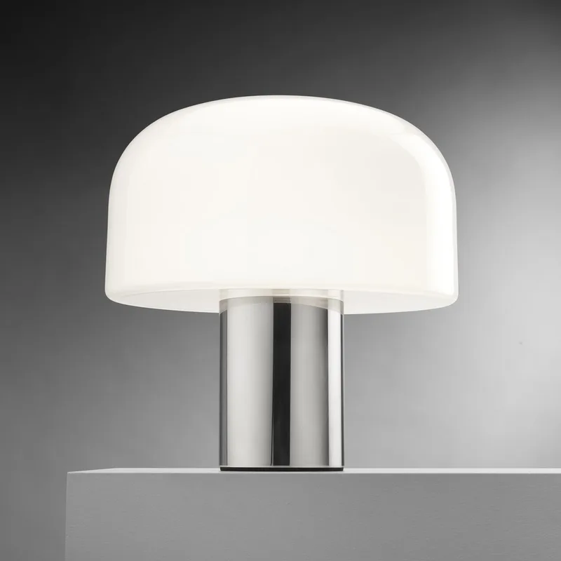 Bellhop Glas T tafellamp Bright Aluminium - FLOS Bellhop Glass T - Woonkamer - Met lampenkap von FLOS – Produktfoto