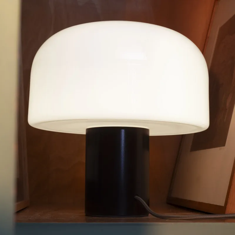 Bellhop Glas T tafellamp Cioko - FLOS Bellhop Glass T - Woonkamer - Met lampenkap by FLOS – product photo