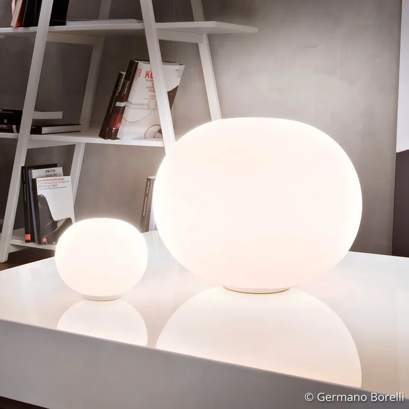 Glo-Ball Basic 2 Tafellamp White - Flos - Woonkamer - Designer - Glas - Bol von FLOS – Produktfoto