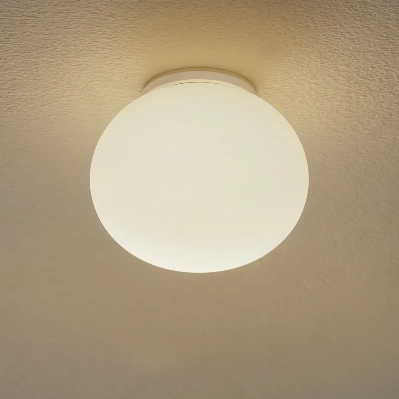 Glo-Ball Mini C/W wandlamp/plafondlamp wit - FLOS - Woonkamer - Designer - Glas - Bol von FLOS – Produktfoto