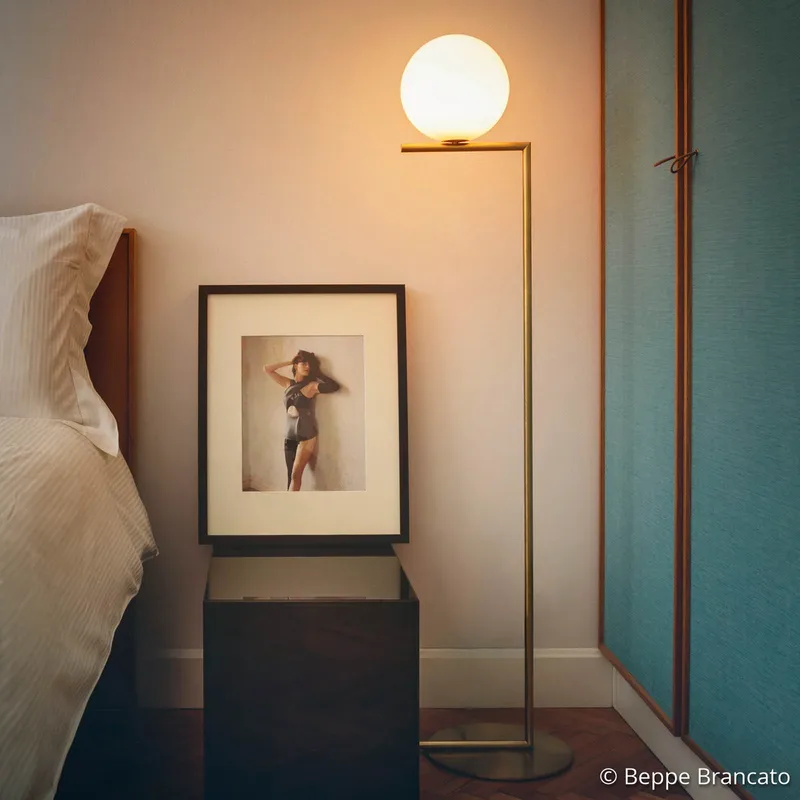 IC F1 VloerLamp Geelkoper - Flos - Woonkamer - Designer - Metaal - Bol von FLOS – Produktfoto