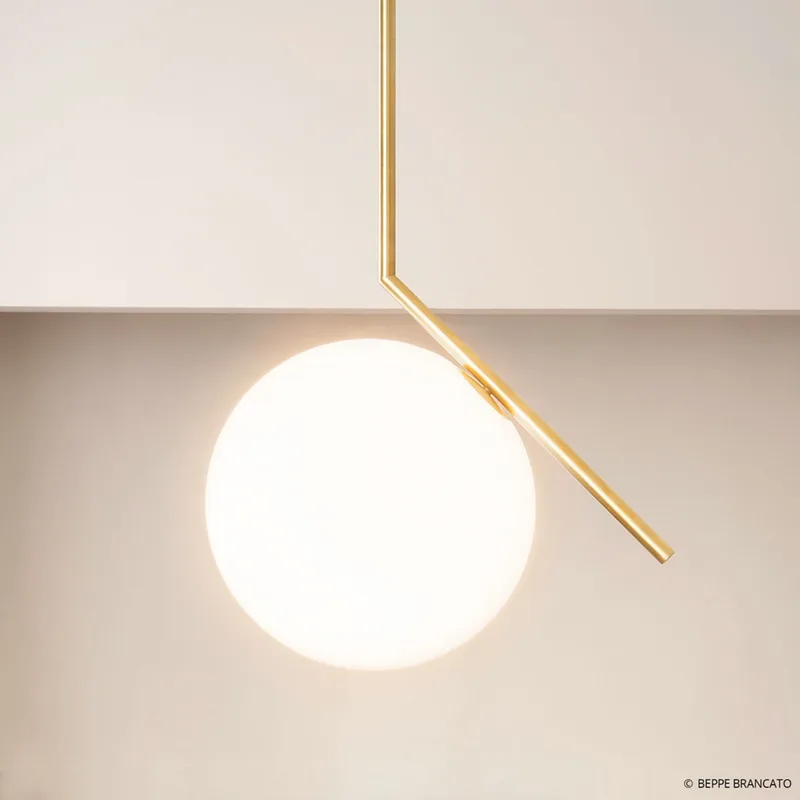IC S2 hanglamp messing - FLOS - Woonkamer - Designer - Metaal - Bol von FLOS – Produktfoto