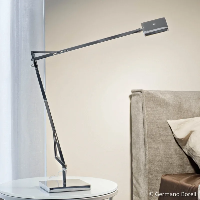 Kelvin Edge LED Tafellamp Titanium - Flos - Werkkamer / Kantoor - Designer - Metaal - 1 lamp von FLOS – Produktfoto