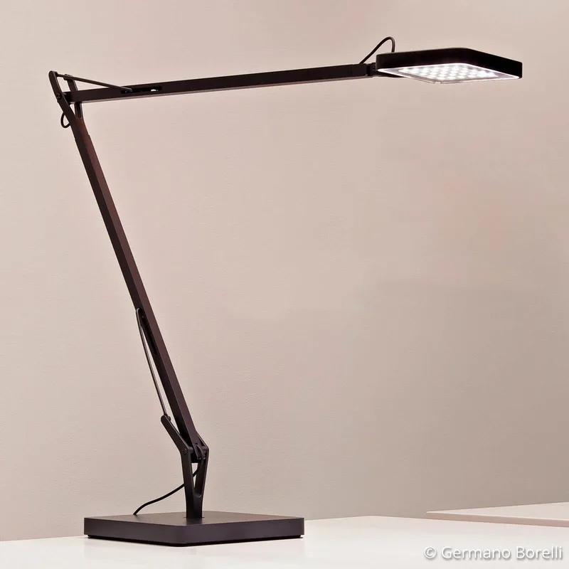 Kelvin LED GM tafellamp zwart - FLOS - Werkkamer / Kantoor - Designer - Metaal - 1 lamp von FLOS – Produktfoto