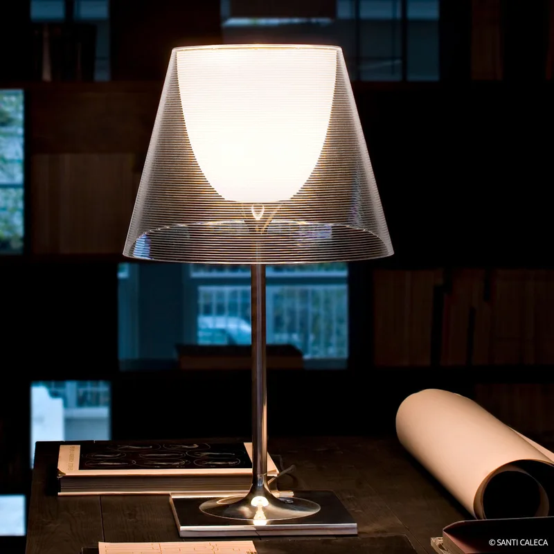 Ktribe T2 Tafellamp Transparant - Flos - Woonkamer - Designer - Kunststof - Met lampenkap von FLOS – Produktfoto
