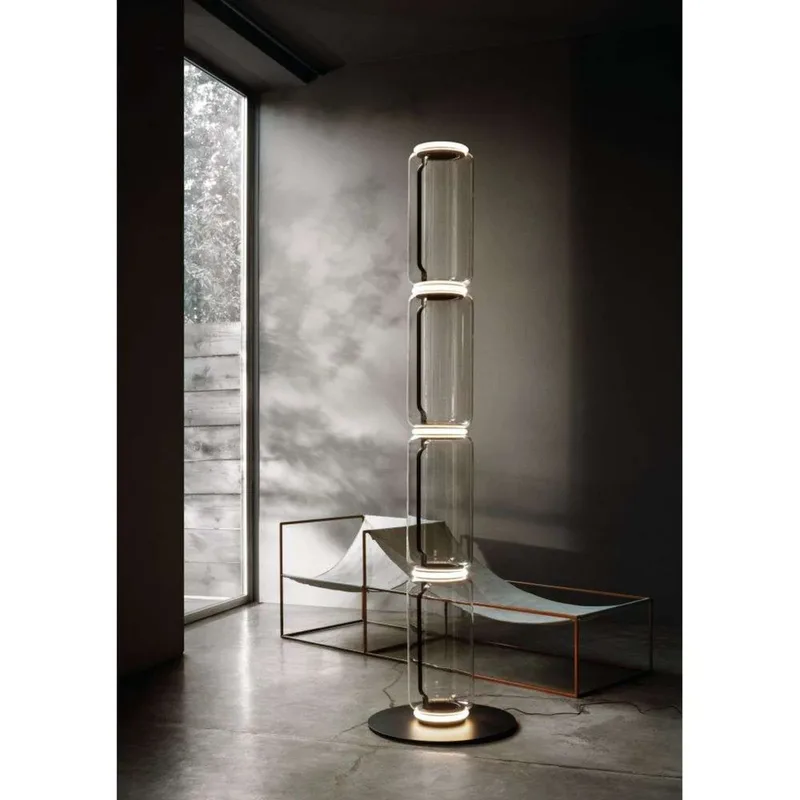 Noctambule F4 Vloerlamp High Cylinder - Flos - Woonkamer - Designer - Glas - Meerdere lampen von FLOS – Produktfoto