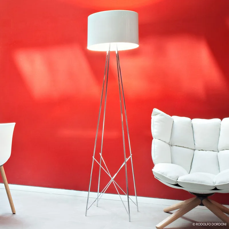 Ray F2 Staande Lamp Wit - Flos - Woonkamer - Designer - Metaal - Met lampenkap von FLOS – Produktfoto