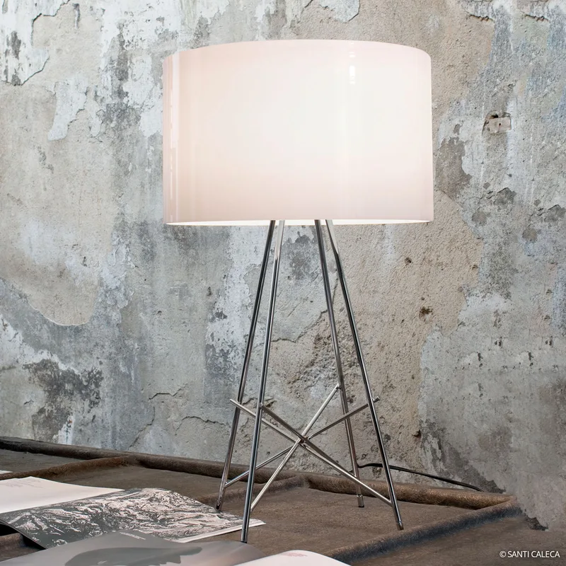 Ray Tafellamp Wit - Flos - Woonkamer - Designer - Metaal - Met lampenkap von FLOS – Produktfoto