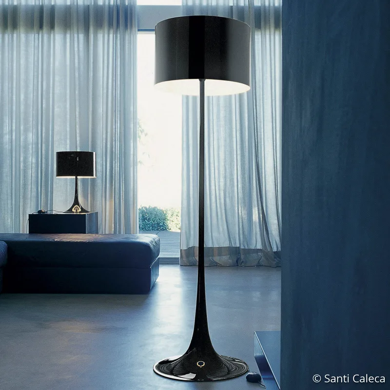 Spun Light VloerLamp Zwart - Flos - Woonkamer - Designer - Metaal - Met lampenkap von FLOS – Produktfoto