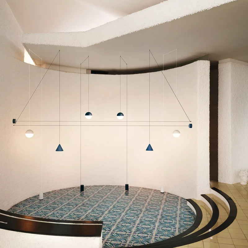 String Light Sphere 12 m wit Soft Touch dimbaar - FLOS - Gang / Hal - Modern - Metaal - 1 lamp von FLOS – Produktfoto