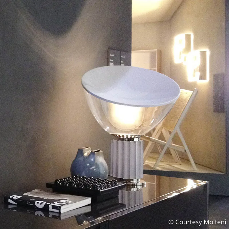 Taccia LED (PMMA) Taffellamp Silver - Flos - Woonkamer - Designer - Metaal - 1 lamp von FLOS – Produktfoto