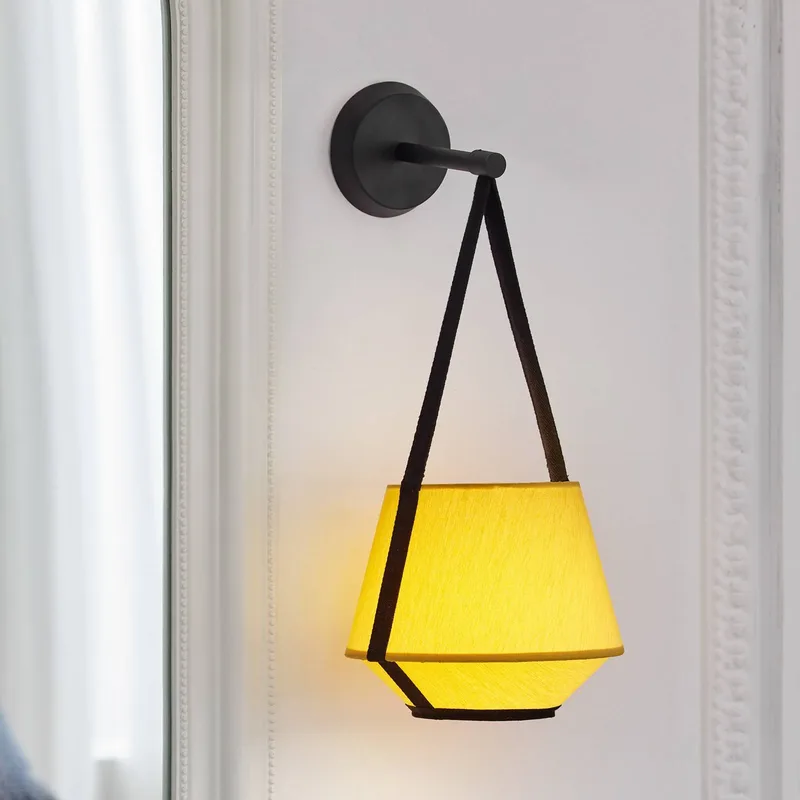 Carrie XS wandlamp från Forestier i Gul – produktbild