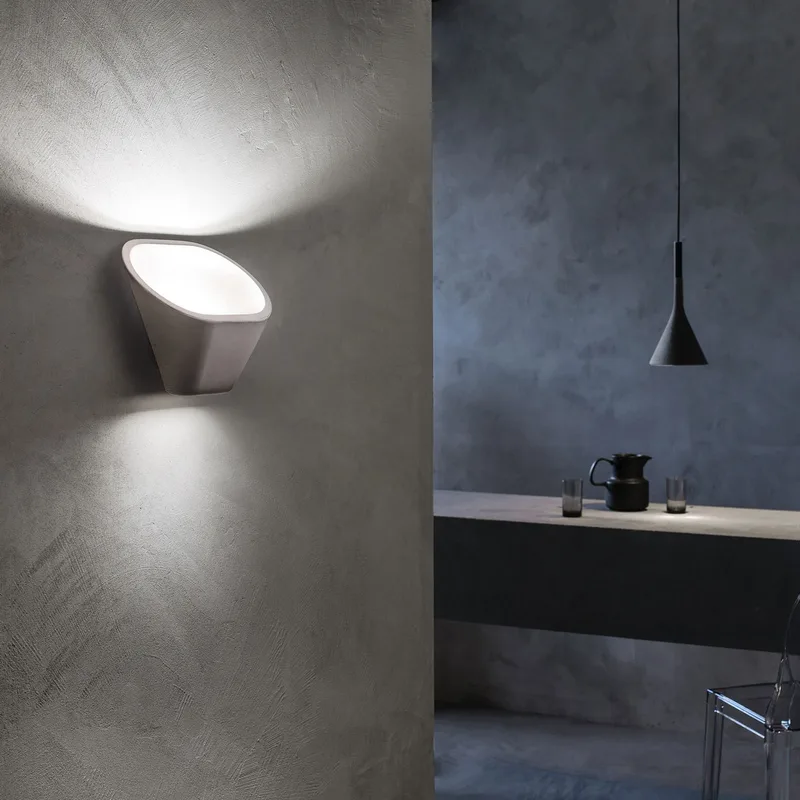 Aplomb wandlamp, wit, R7s - Foscarini Aplomb R7s - Woonkamer - Designer - Beton - Meerdere lampen by Foscarini – product photo