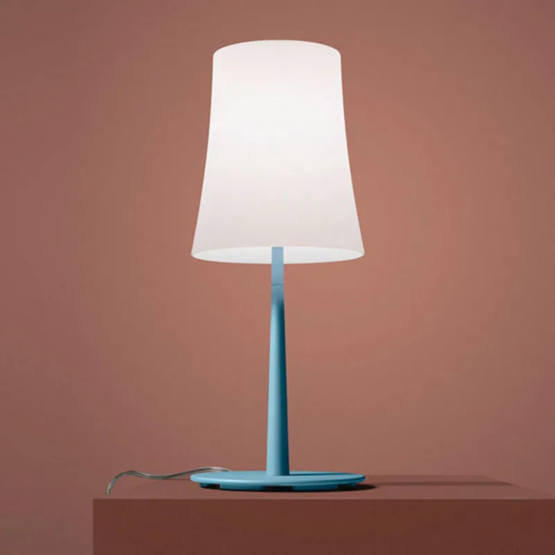 Birdie Easy tafellamp Opaque Light Blue - Foscarini - Woonkamer - Designer - Metaal - Met lampenkap by Foscarini – product photo