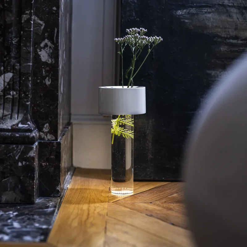 Fleur Portable tafellamp White - Foscarini - Woonkamer - Modern - Glas - Met lampenkap by Foscarini – product photo