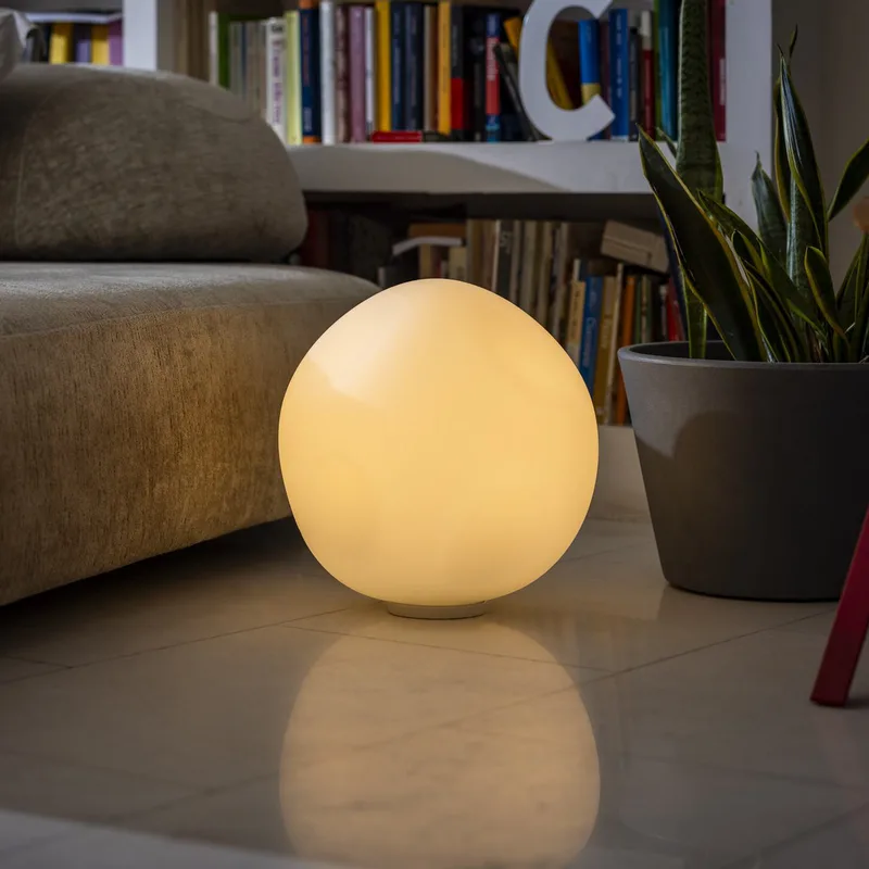 Hoba Grande tafellamp, Ø 36 cm, dimbaar, glas - Foscarini - Woonkamer - Designer - Bol von Foscarini – Produktfoto