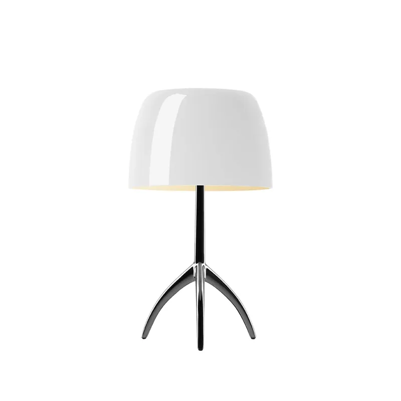 Lumiere Piccola dimmbare Tischleuchte Weiße Schirm, schwarzverchromter Fuß de Foscarini – photo du produit