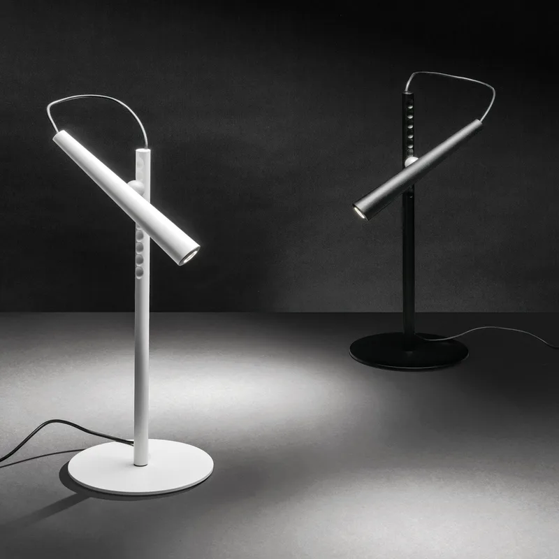 Magneto Tafellamp Wit - Foscarini - Woonkamer - Designer - Metaal von Foscarini – Produktfoto