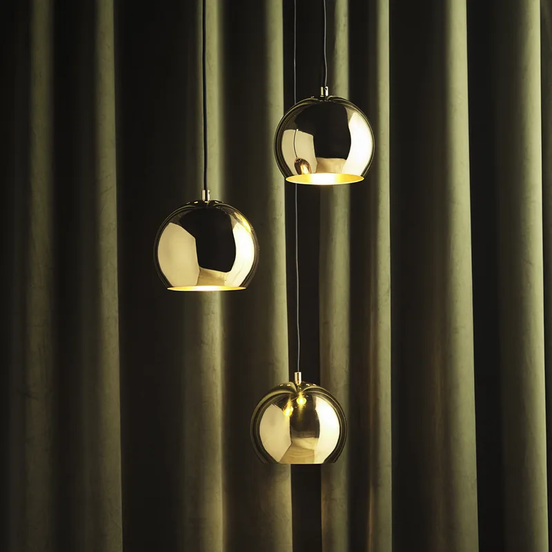 Ball hanglamp, Ø 18 cm, glanzend messing – FRANDSEN - Woonkamer - Designer - Metaal - 1 lamp fra Frandsen – produktbillede