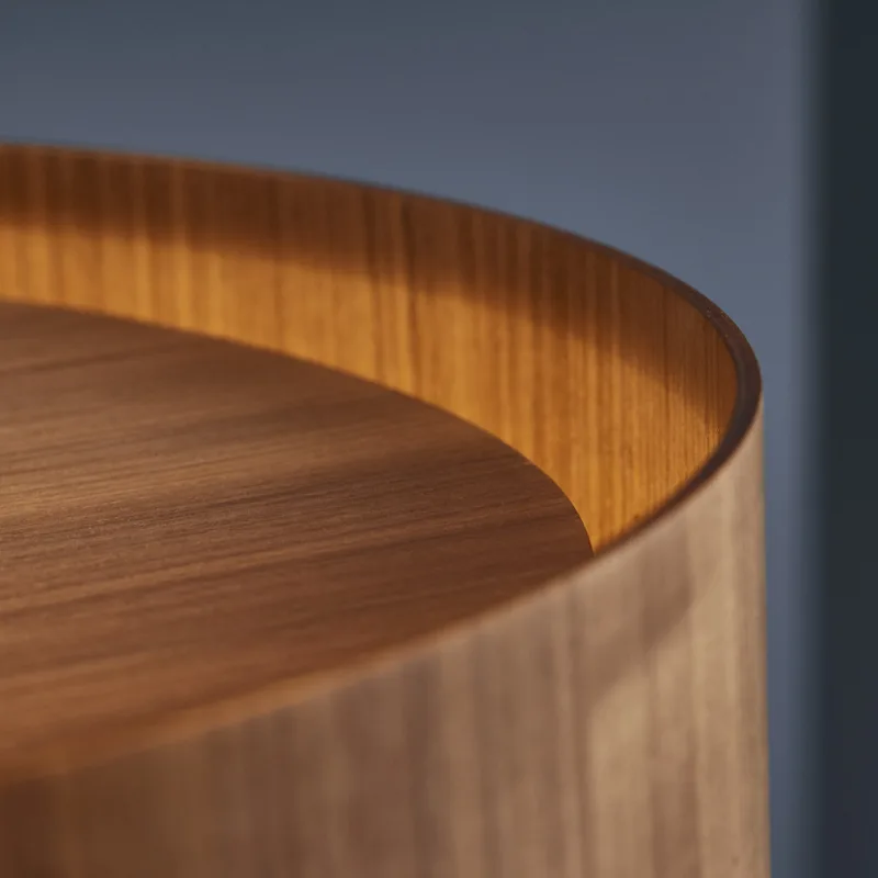 FM 1954 hanglamp Ø28 Walnut - FRANDSEN - Woonkamer - Designer - Hout - Met lampenkap von Frandsen – Produktfoto
