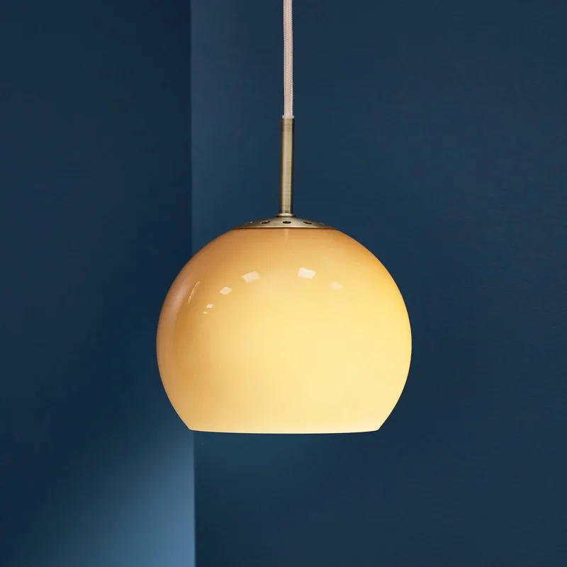 Hanglamp Ball, barnsteen, Ø 18 cm, glas van Frandsen in Amber – productfoto