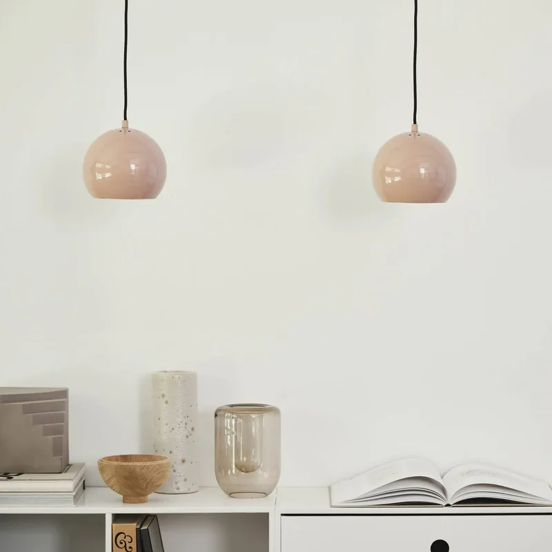hanglamp Ball, nude, Ø 18 cm van Frandsen in Naakt – productfoto