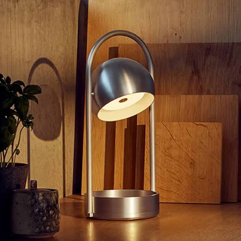 LED tafellamp op accu Ball Portable, geborsteld aluminium by Frandsen in Aluminium geborsteld – product photo