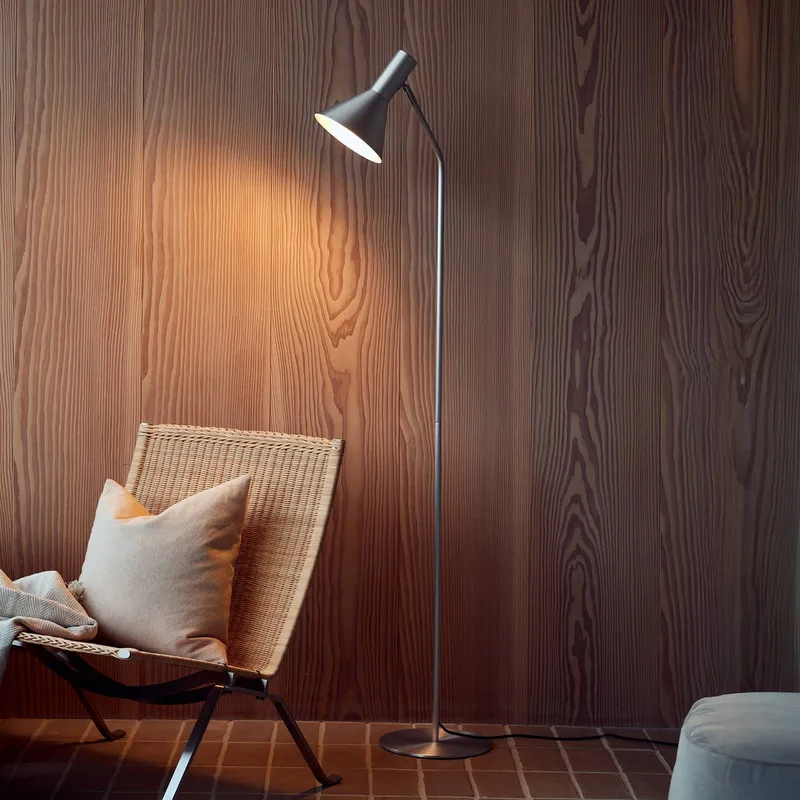 vloerlamp Lyss, metaal, 150 cm, E27 van Frandsen in Aluminiumkleurig – productfoto