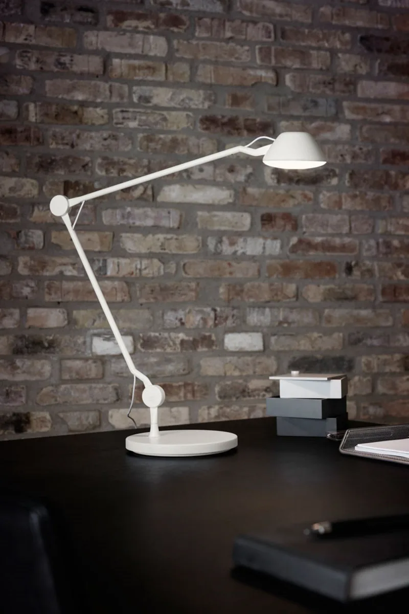 AQ01 Tafellamp Mat Wit van Fritz Hansen – productfoto