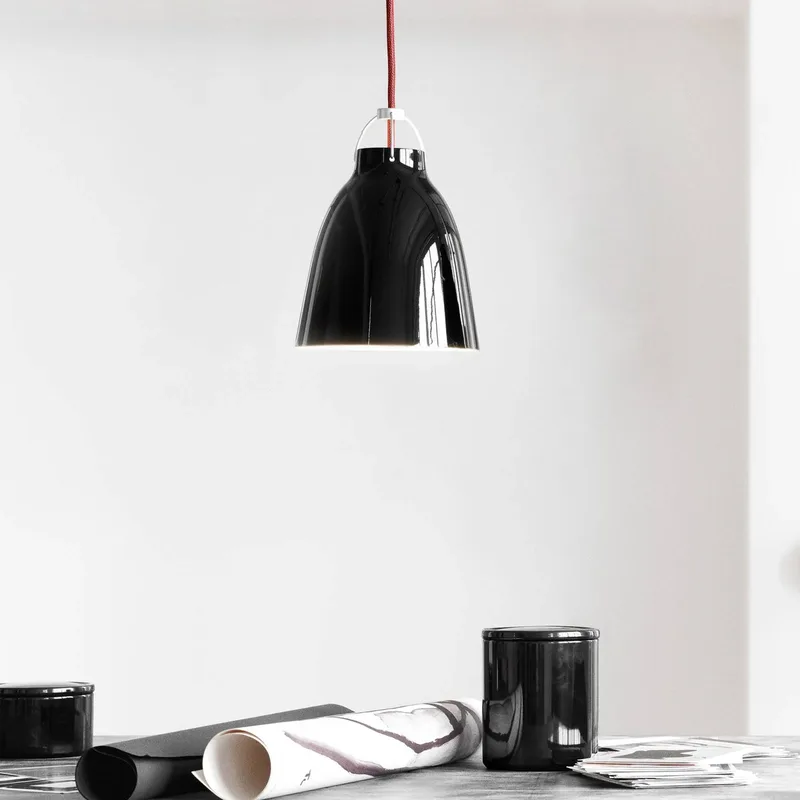 Caravaggio P1 glanzend zwart by Fritz Hansen in Black, Red – product photo 1 of 3