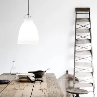 Caravaggio P2 Opalglas Ø 25,8 by Fritz Hansen in White – product photo 2 of 3