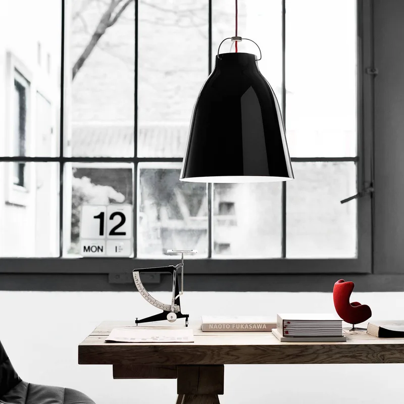 Caravaggio P3 glanzend zwart by Fritz Hansen in Black, Red – product photo 2 of 2