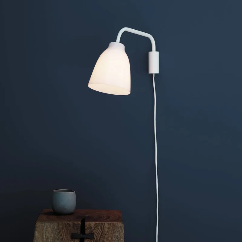 Caravaggio wandlamp glas opaal de Fritz Hansen en Blanc, Opaal – photo du produit