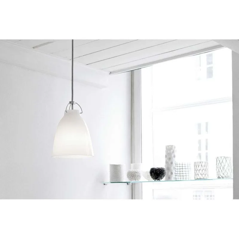 Caravaggio™ P0 LED Hanglamp Opal von Fritz Hansen – Produktfoto