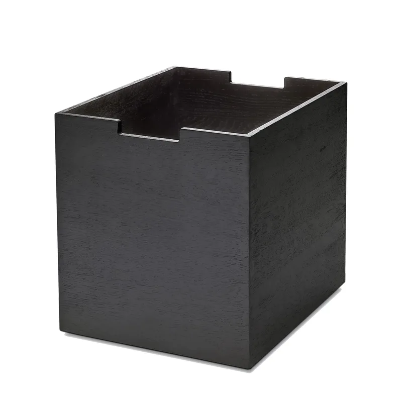 Cutter Verwahrungsbox groß Eiche schwarz lackiert van Fritz Hansen – productfoto