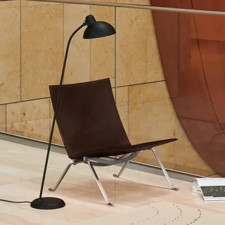Kaiser Idell 6556-F mat från Fritz Hansen i Svart – produktbild 1 av 3
