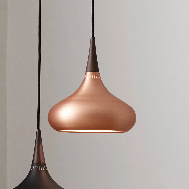 Orient P1 hanglamp zwart/roze Ø 22,5 by Fritz Hansen in Black, Rozenhout – product photo 4 of 4