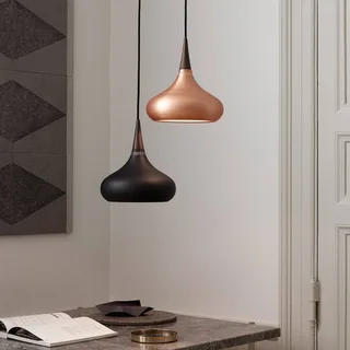 Orient P1 hanglamp zwart/roze Ø 22,5 by Fritz Hansen in Black, Rozenhout – product photo 2 of 4