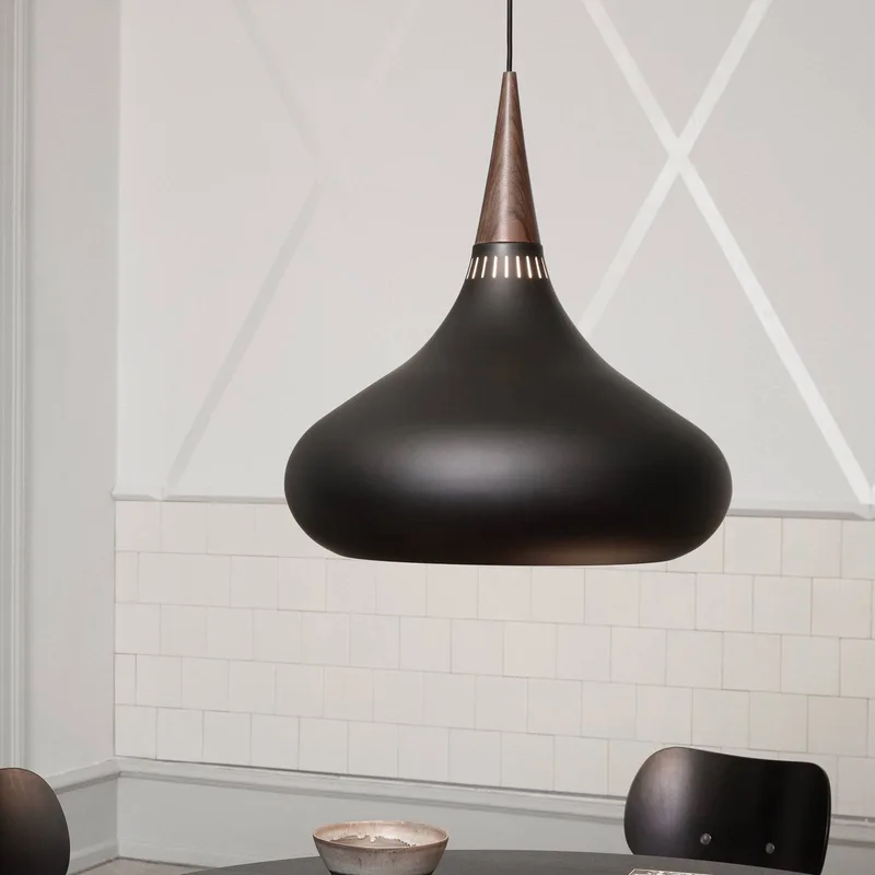 Orient P3 hanglamp zwart/roze Ø 50 cm by Fritz Hansen in Black, Rozenhout – product photo