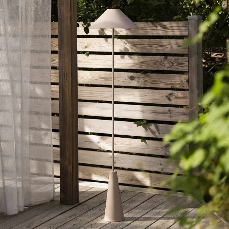 Accu-buiten vloerlamp Cannes, IP54 by Globen Lighting in Beige – product photo