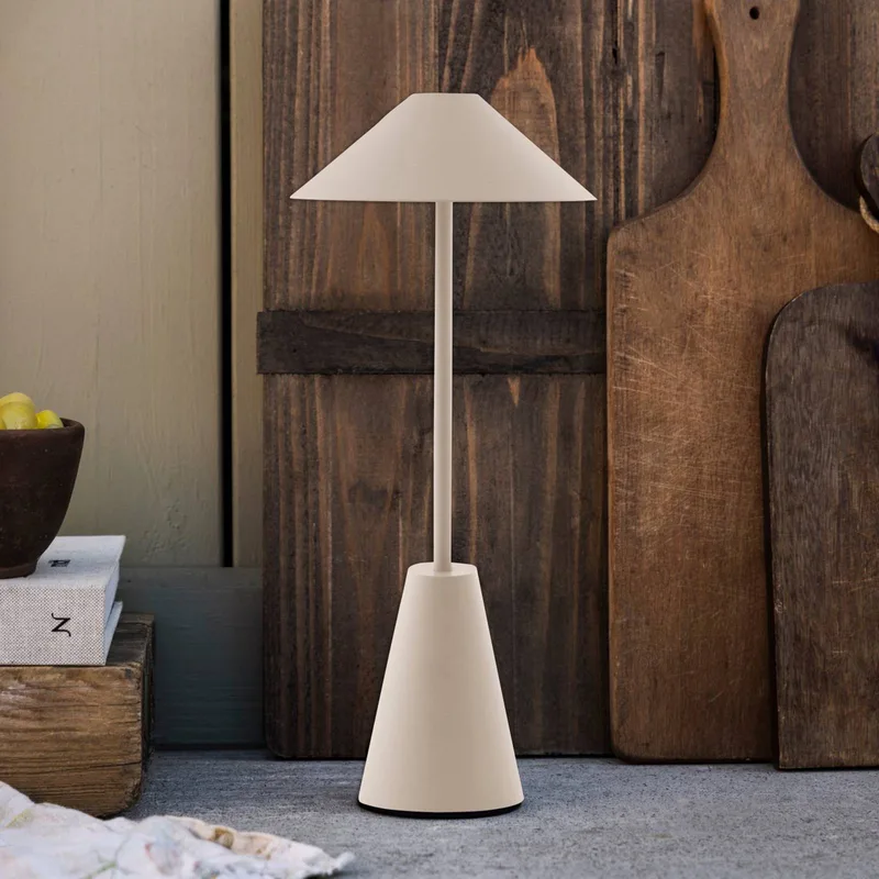 Accu-buitenlamp Cannes, IP54 by Globen Lighting in Beige – product photo