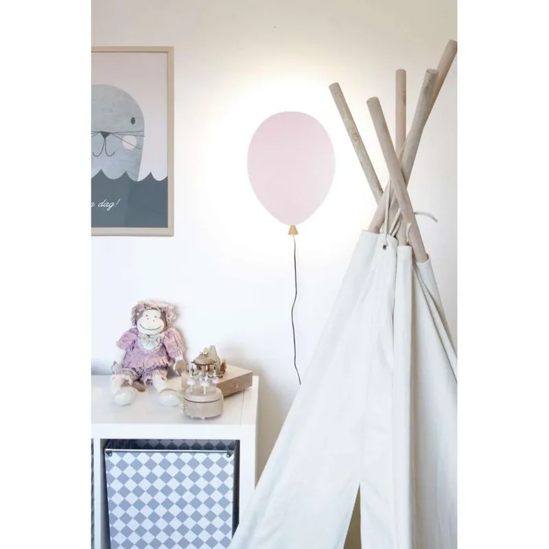 Balloon Wandlamp Rose de Globen Lighting – photo du produit
