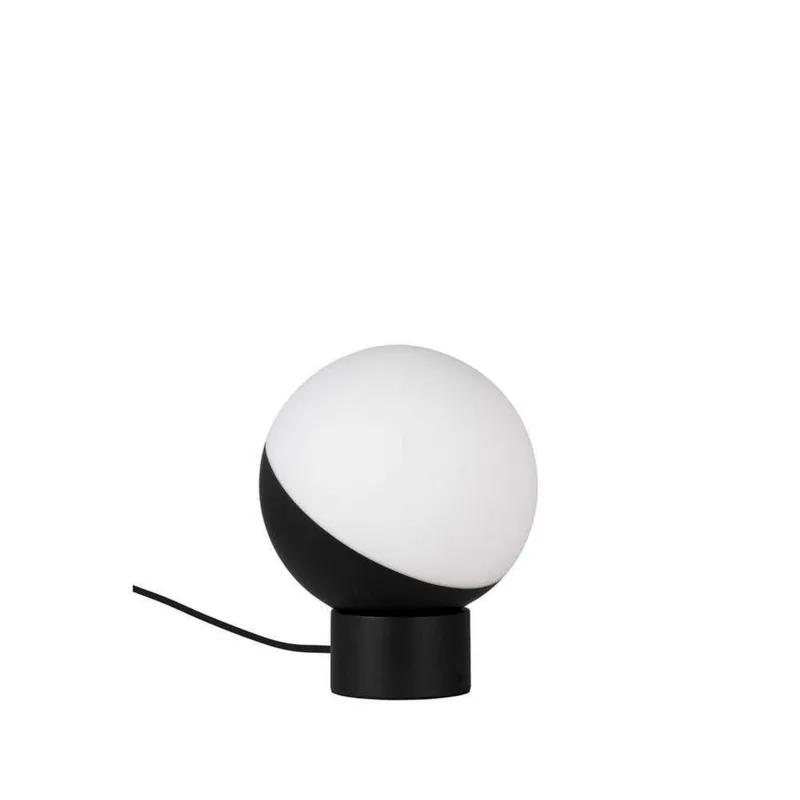 Contur 20 Taffellamp Black/White von Globen Lighting – Produktfoto