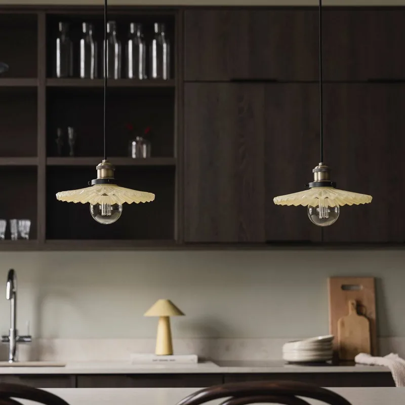 hanglamp COBBLER, crème/oud messing Ø 25 cm de Globen Lighting en Crème, Antiek messing – photo du produit
